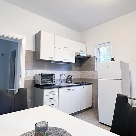 T&t Apartment *
