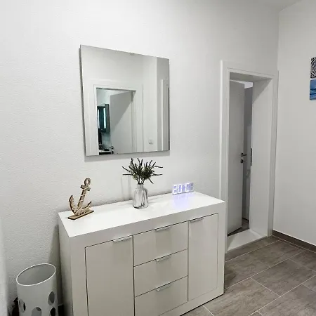 T&t Apartment *